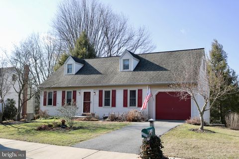Photo of 1949 WILDERNESS RD, LANCASTER, PA 17603 (MLS # PALA2028640)