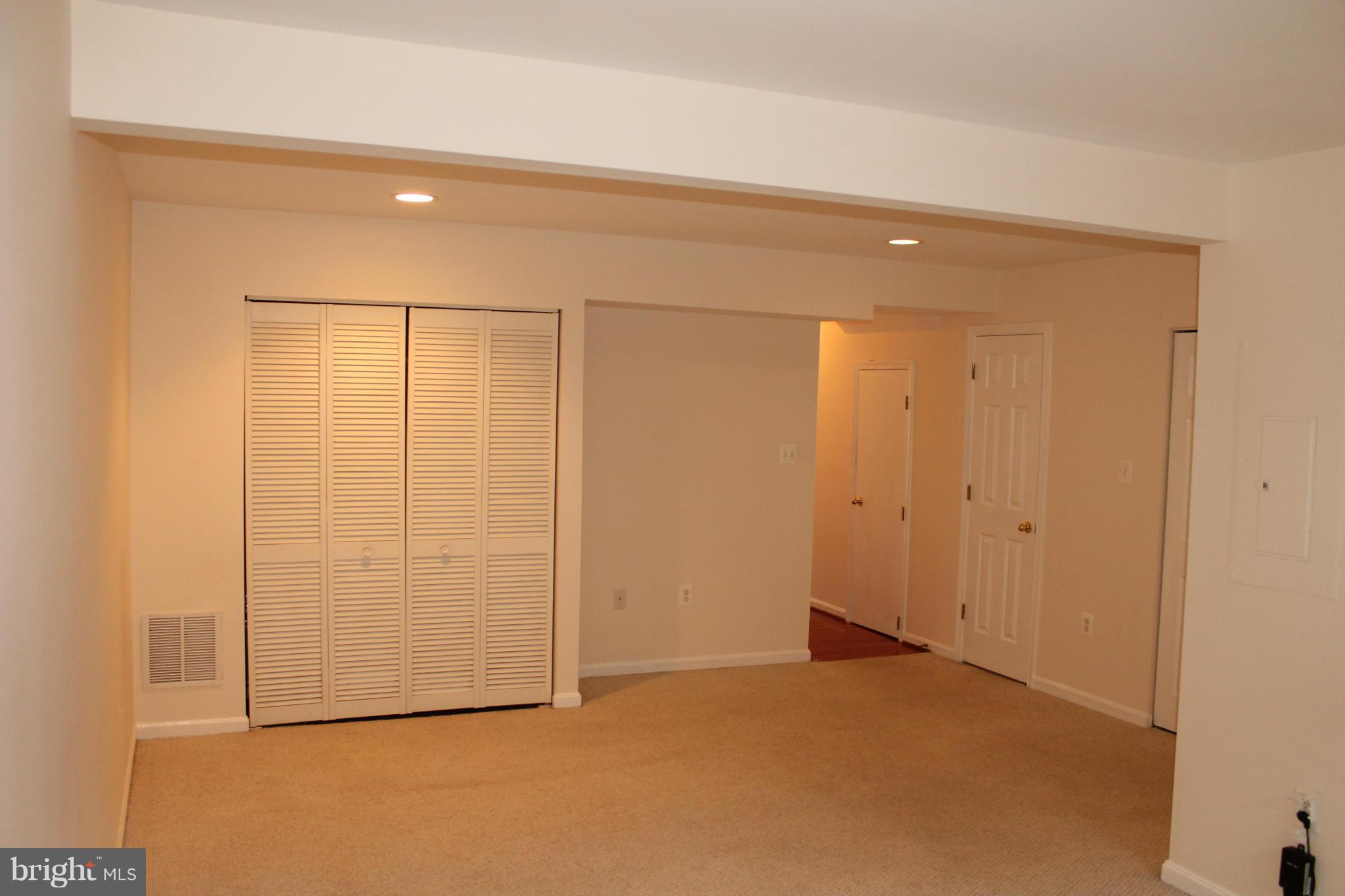 JEFFERSON VILLAGE - Residential Lease