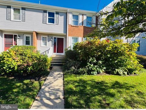 Photo of 725 Society Hill Boulevard, CHERRY HILL, NJ 08003 (MLS # NJCD2104364)