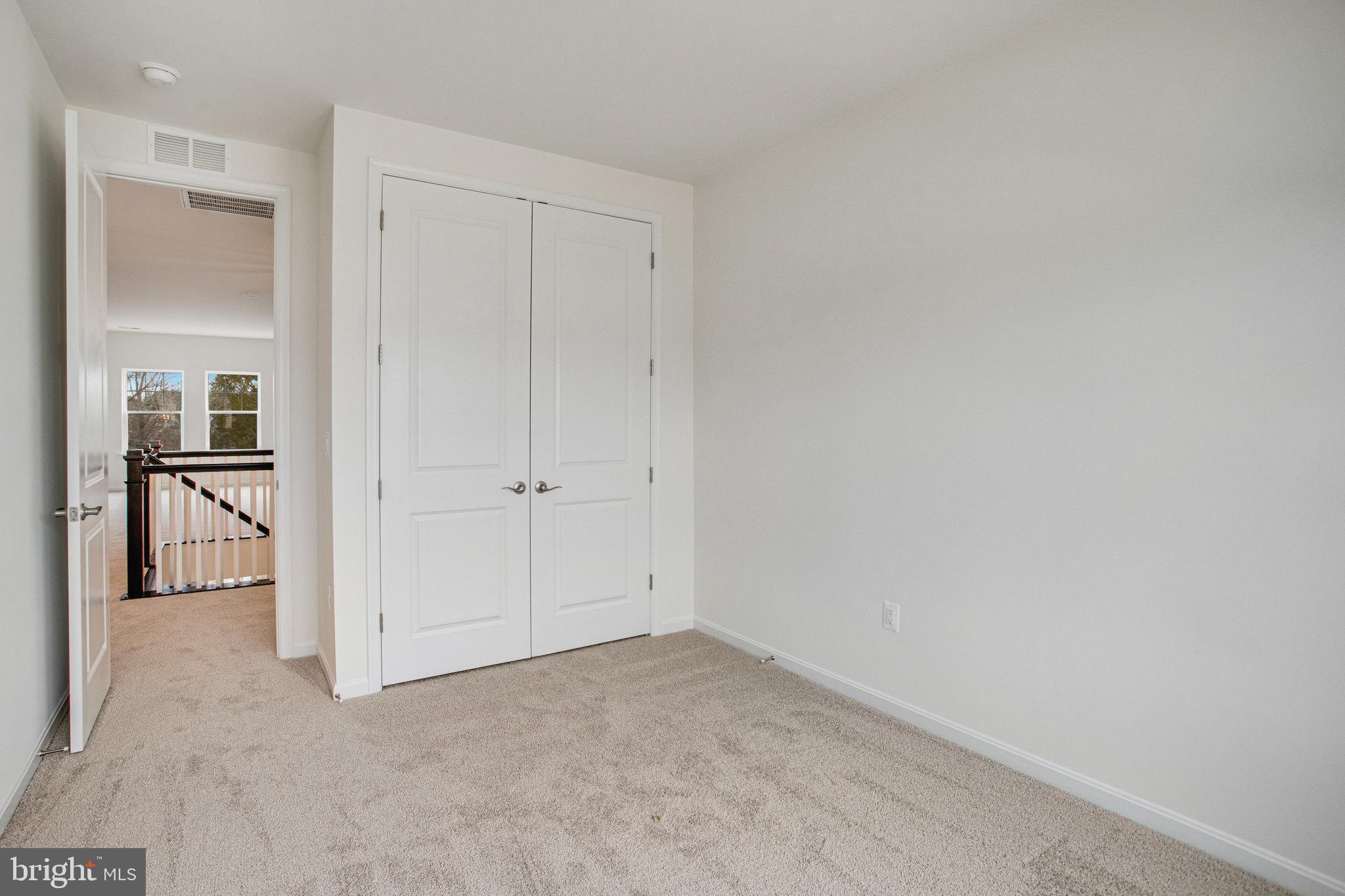 WHITE OAK - Residential