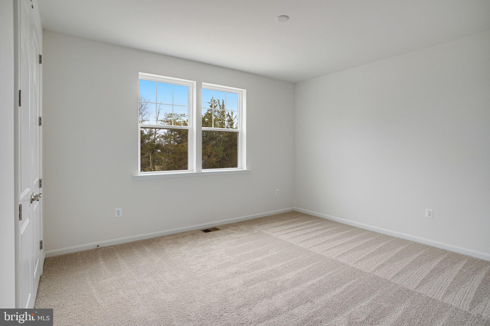 WHITE OAK - Residential