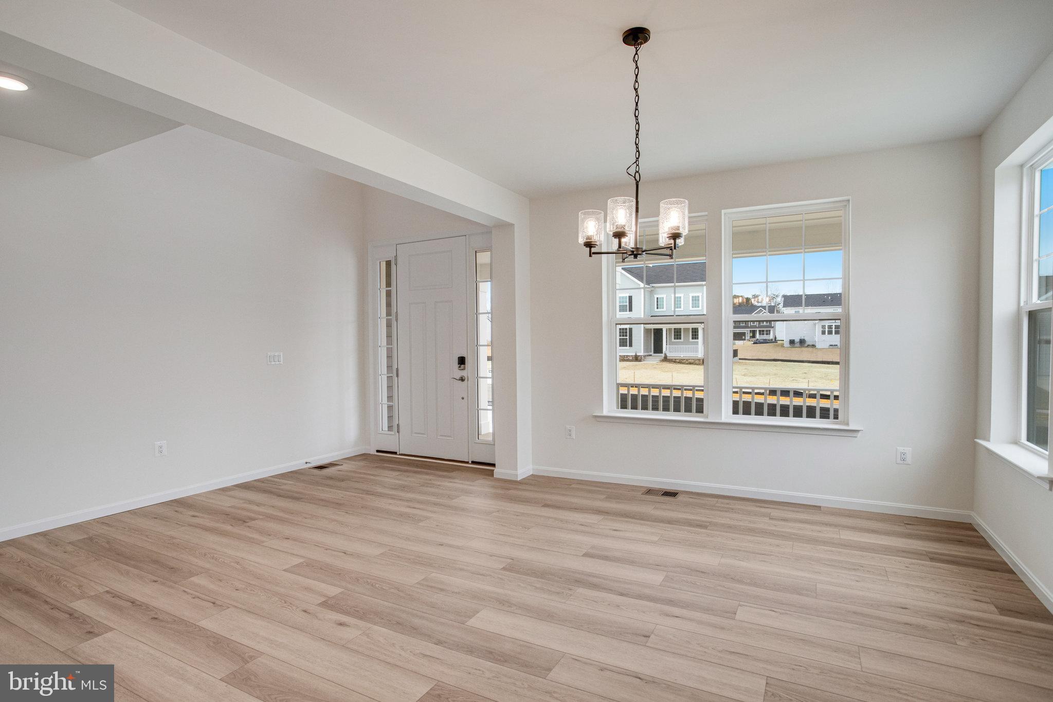 WHITE OAK - Residential