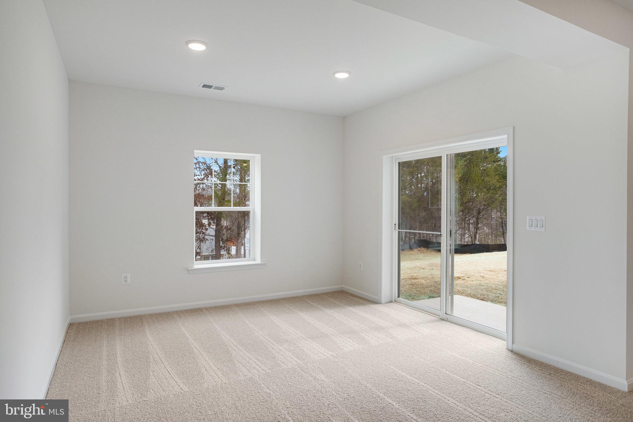 WHITE OAK - Residential