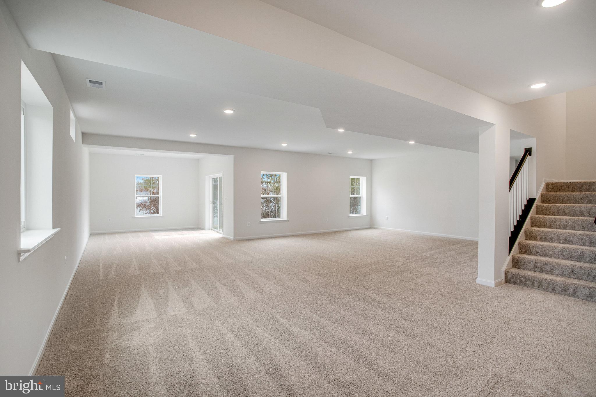 WHITE OAK - Residential