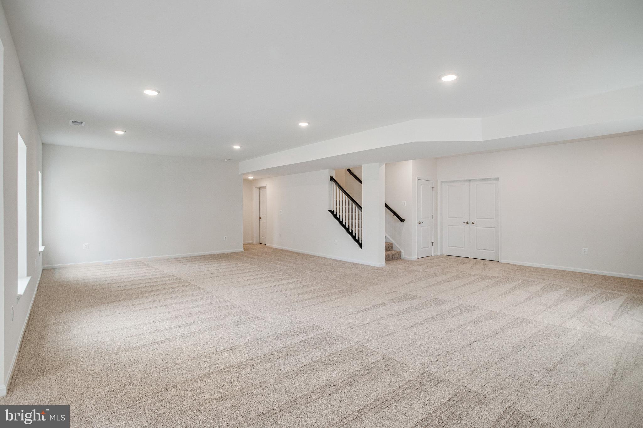 WHITE OAK - Residential