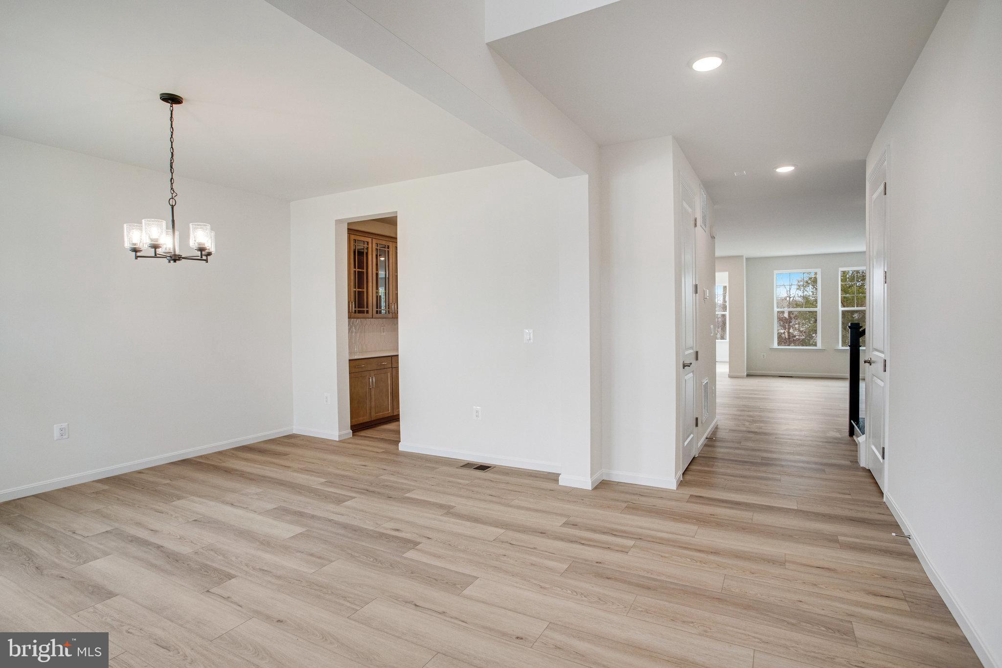 WHITE OAK - Residential
