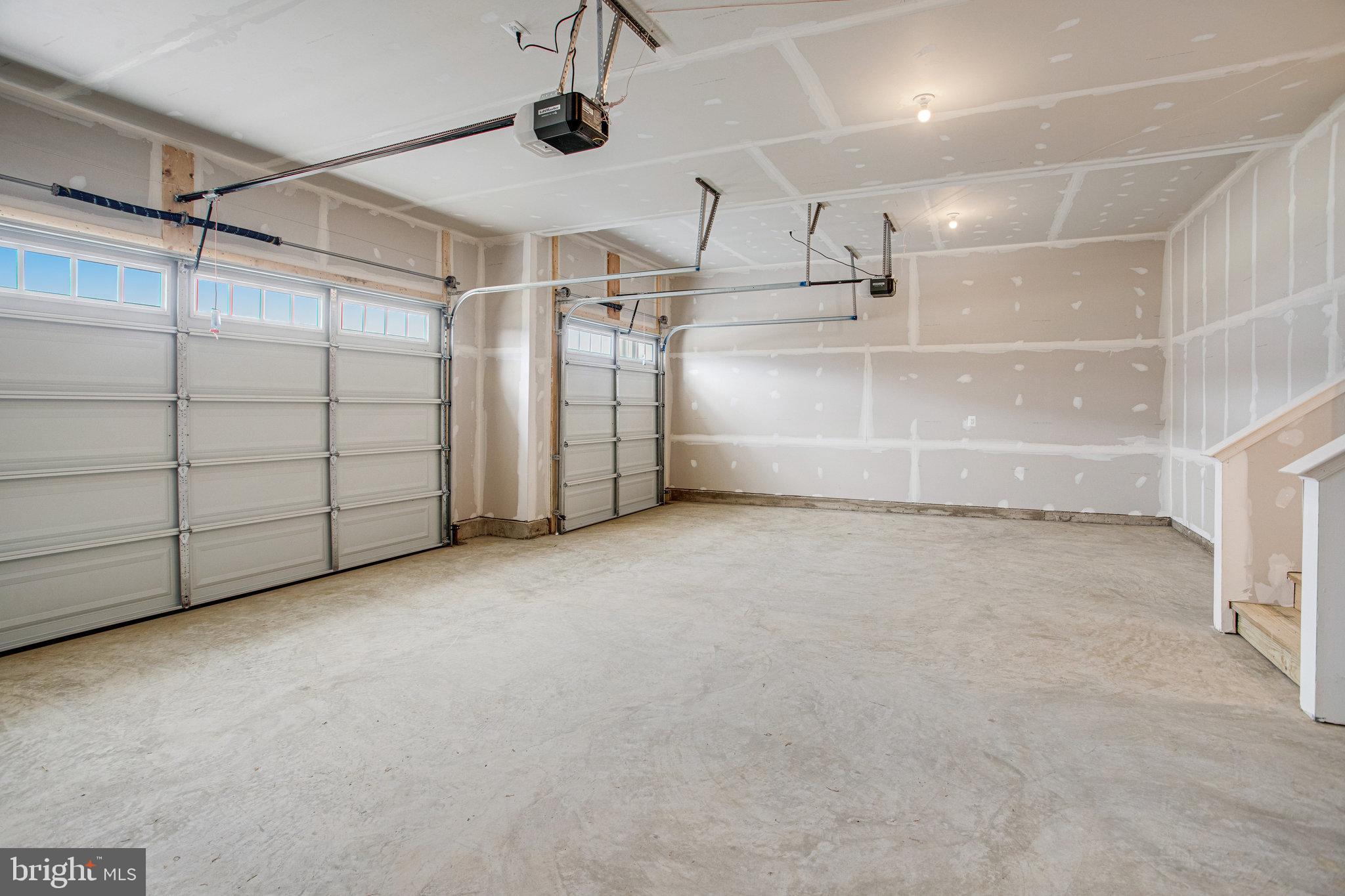 WHITE OAK - Residential