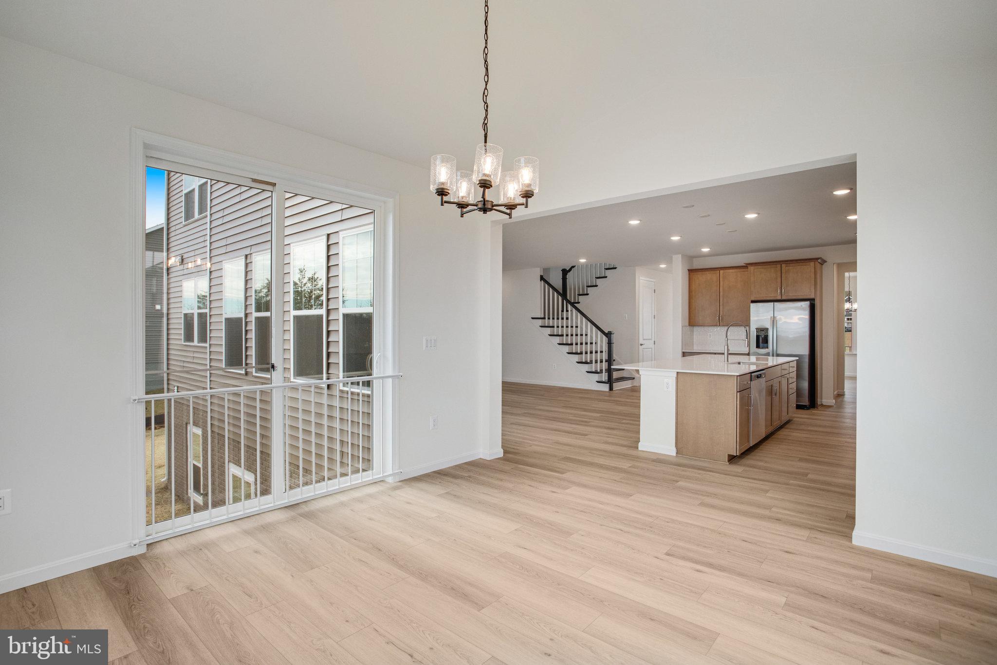 WHITE OAK - Residential