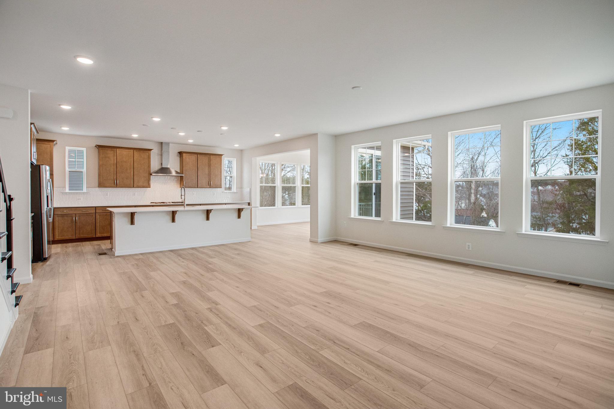 WHITE OAK - Residential