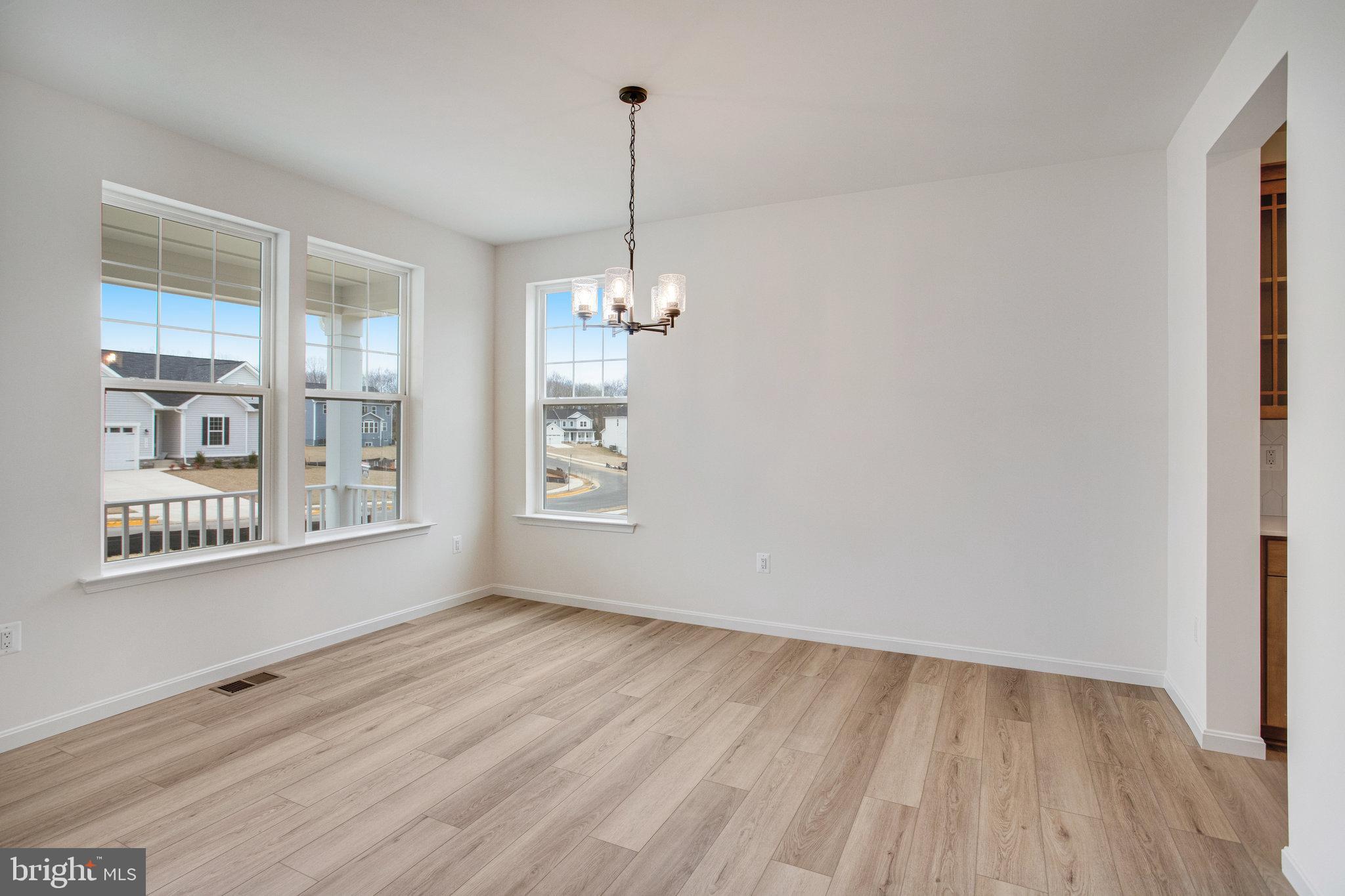 WHITE OAK - Residential