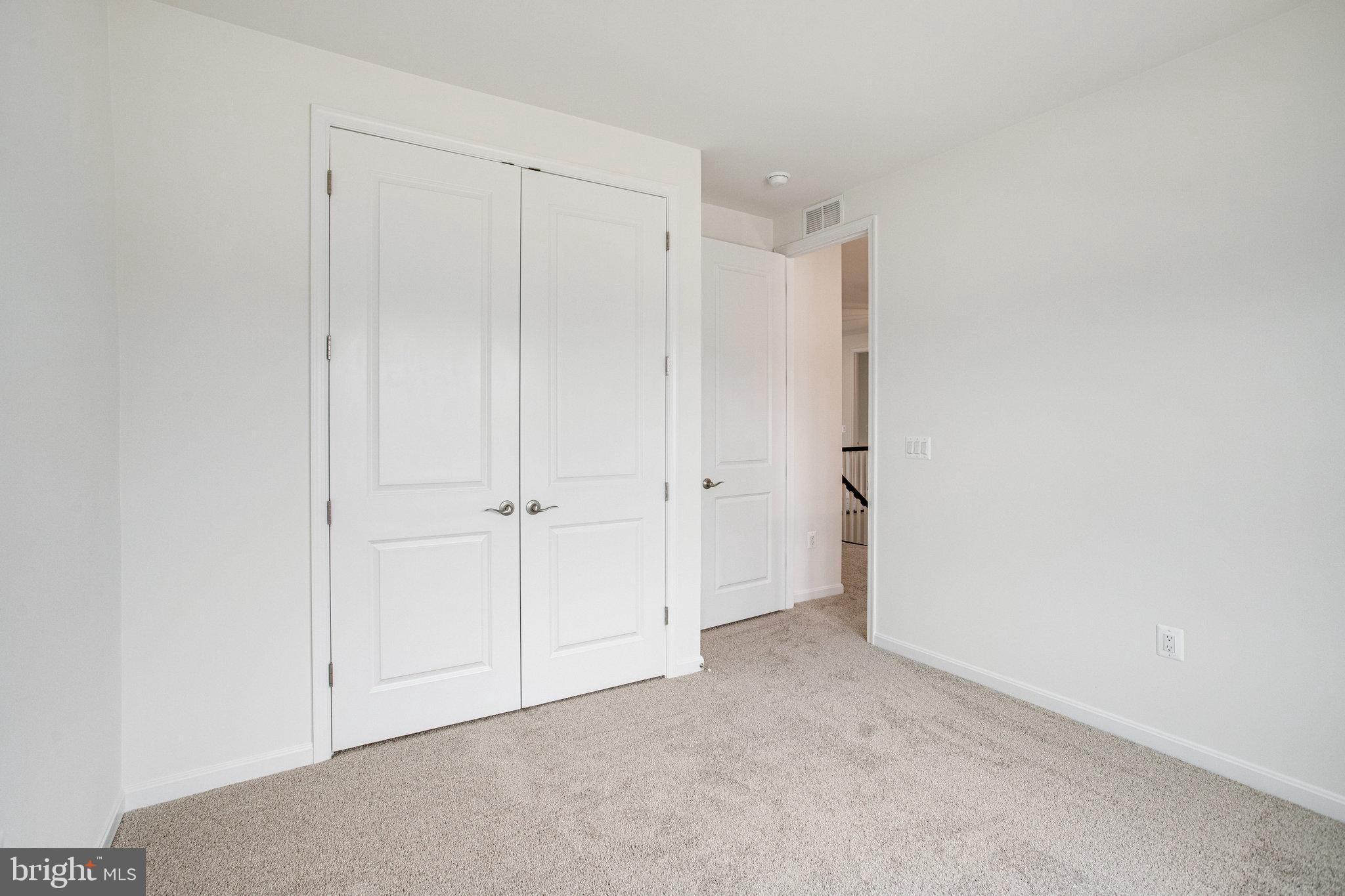 WHITE OAK - Residential