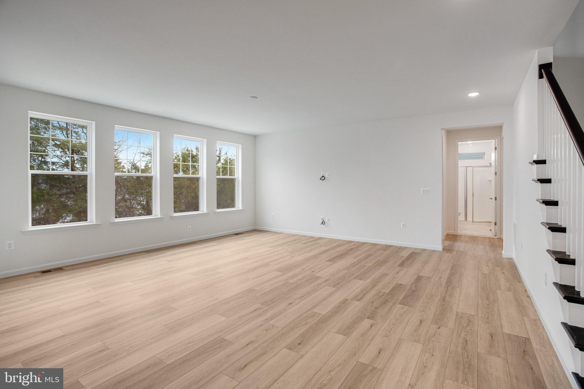 WHITE OAK - Residential