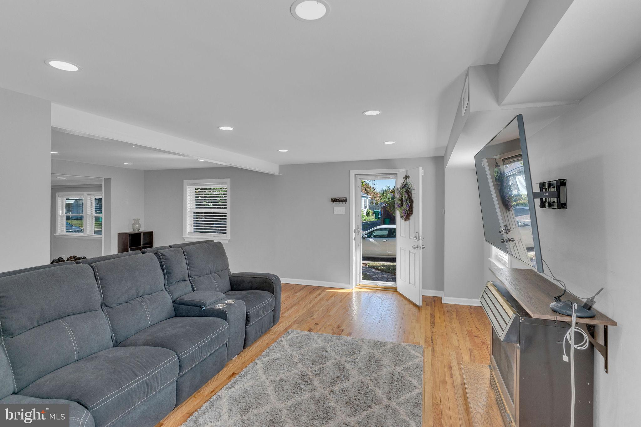 209 CLOVER AVENUE