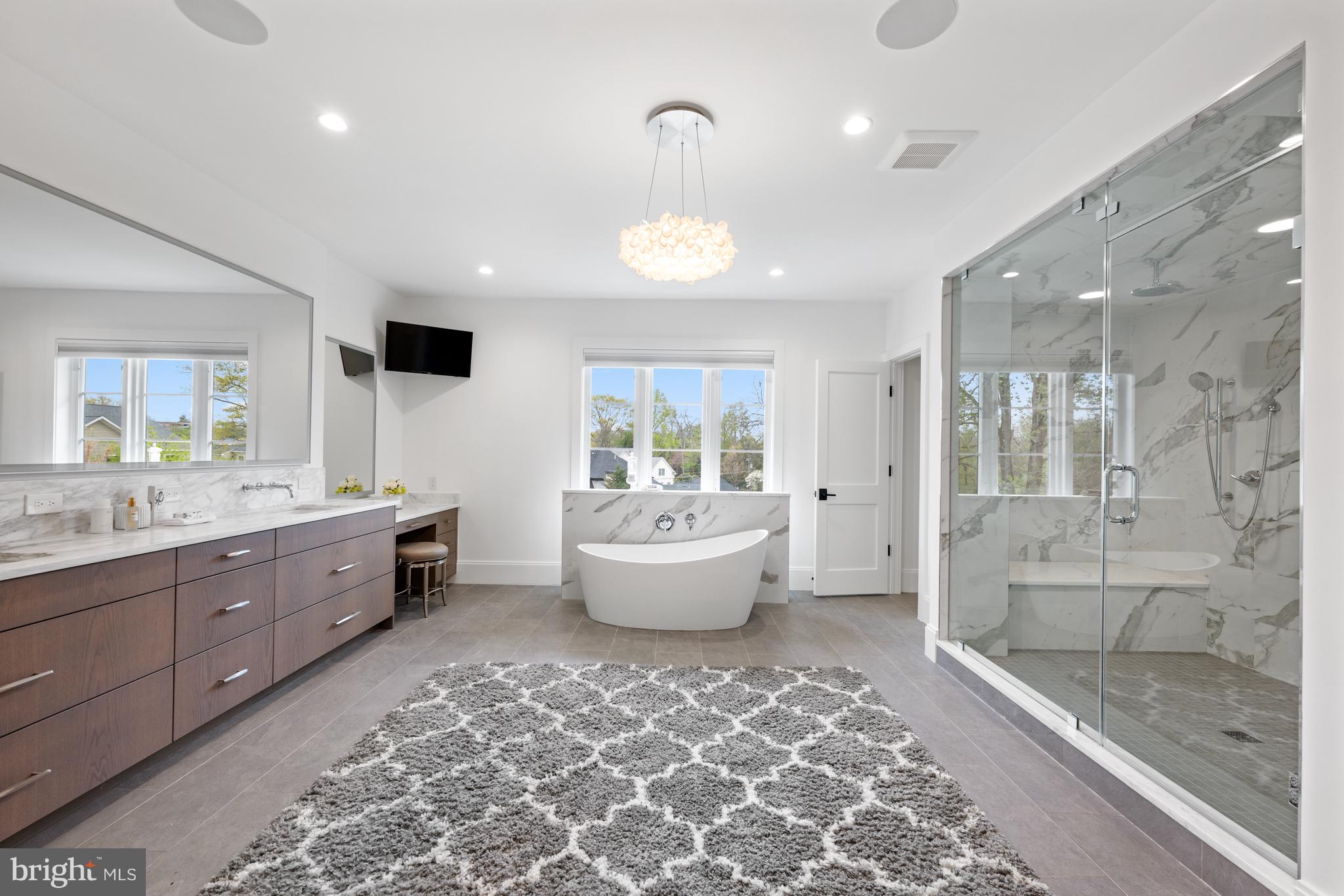 SALONA VILLAGE - Residential