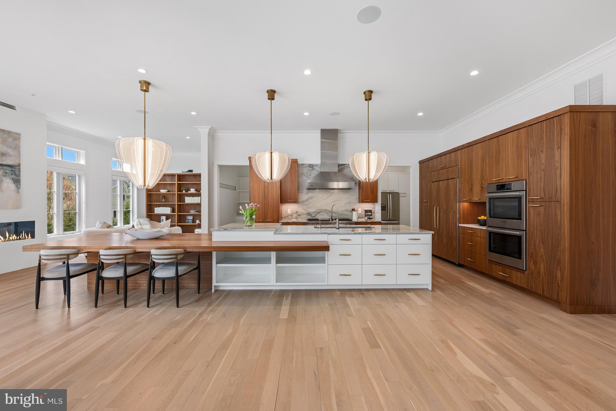 SALONA VILLAGE - Residential