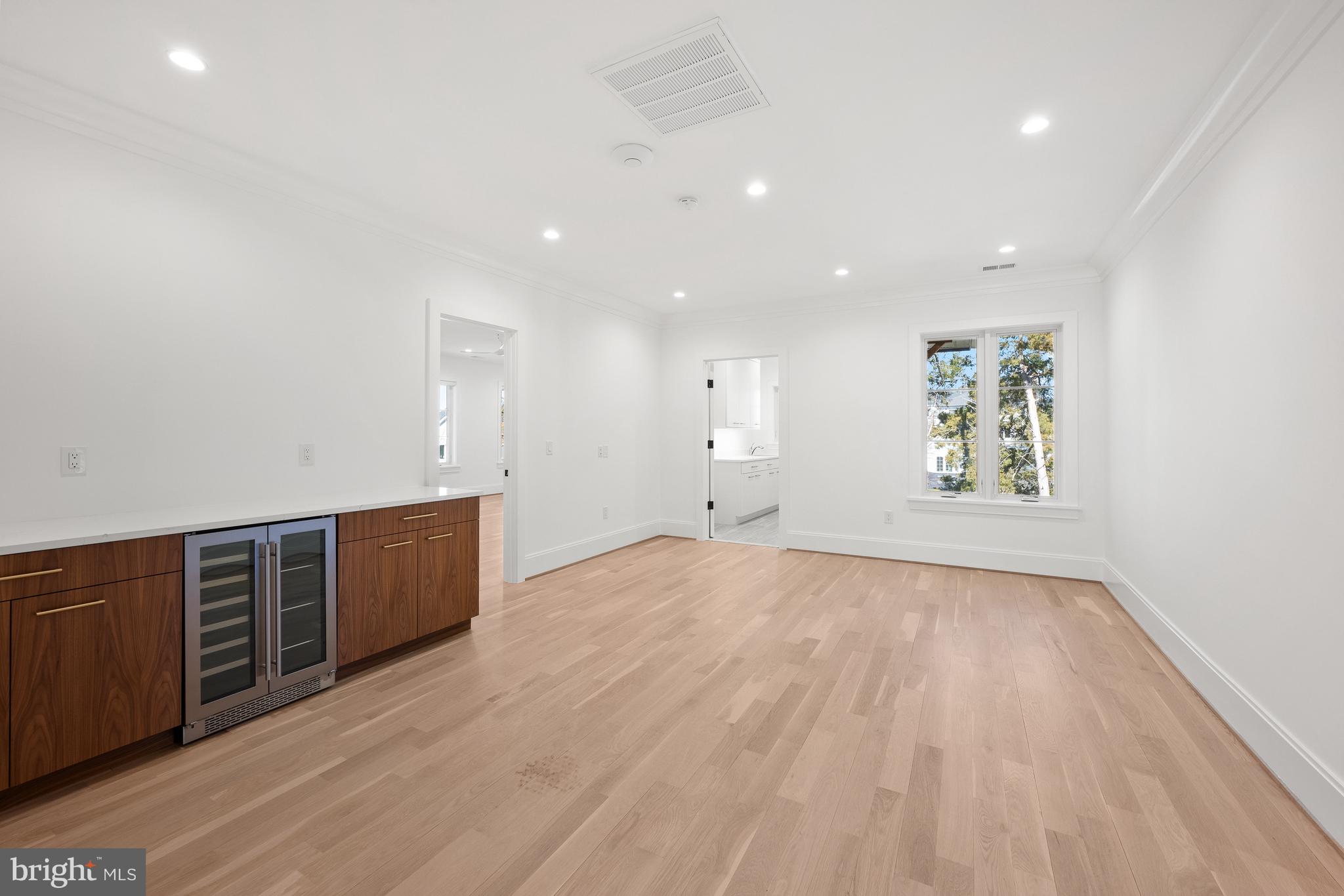 SALONA VILLAGE - Residential