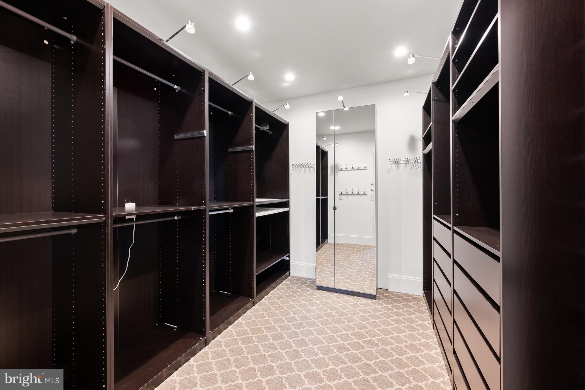 SALONA VILLAGE - Residential