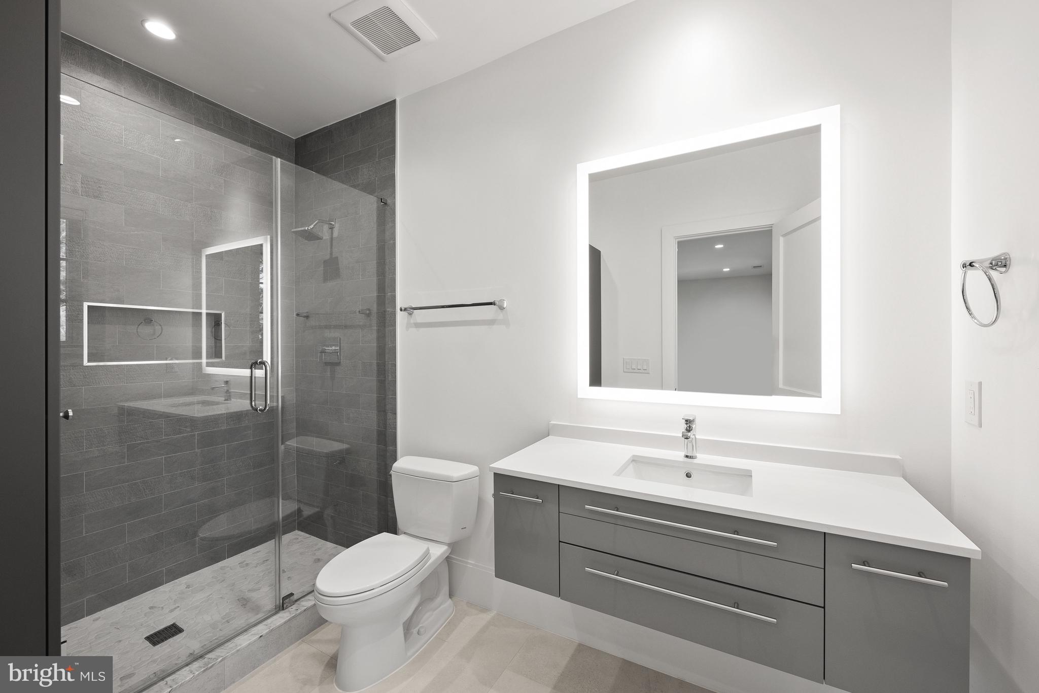 SALONA VILLAGE - Residential