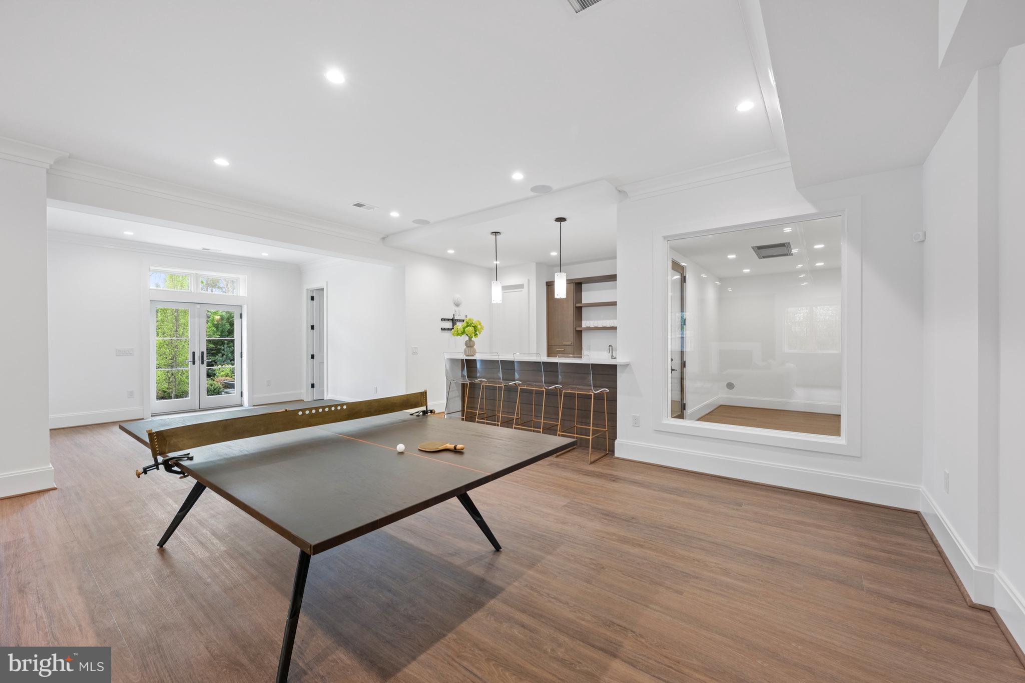 SALONA VILLAGE - Residential