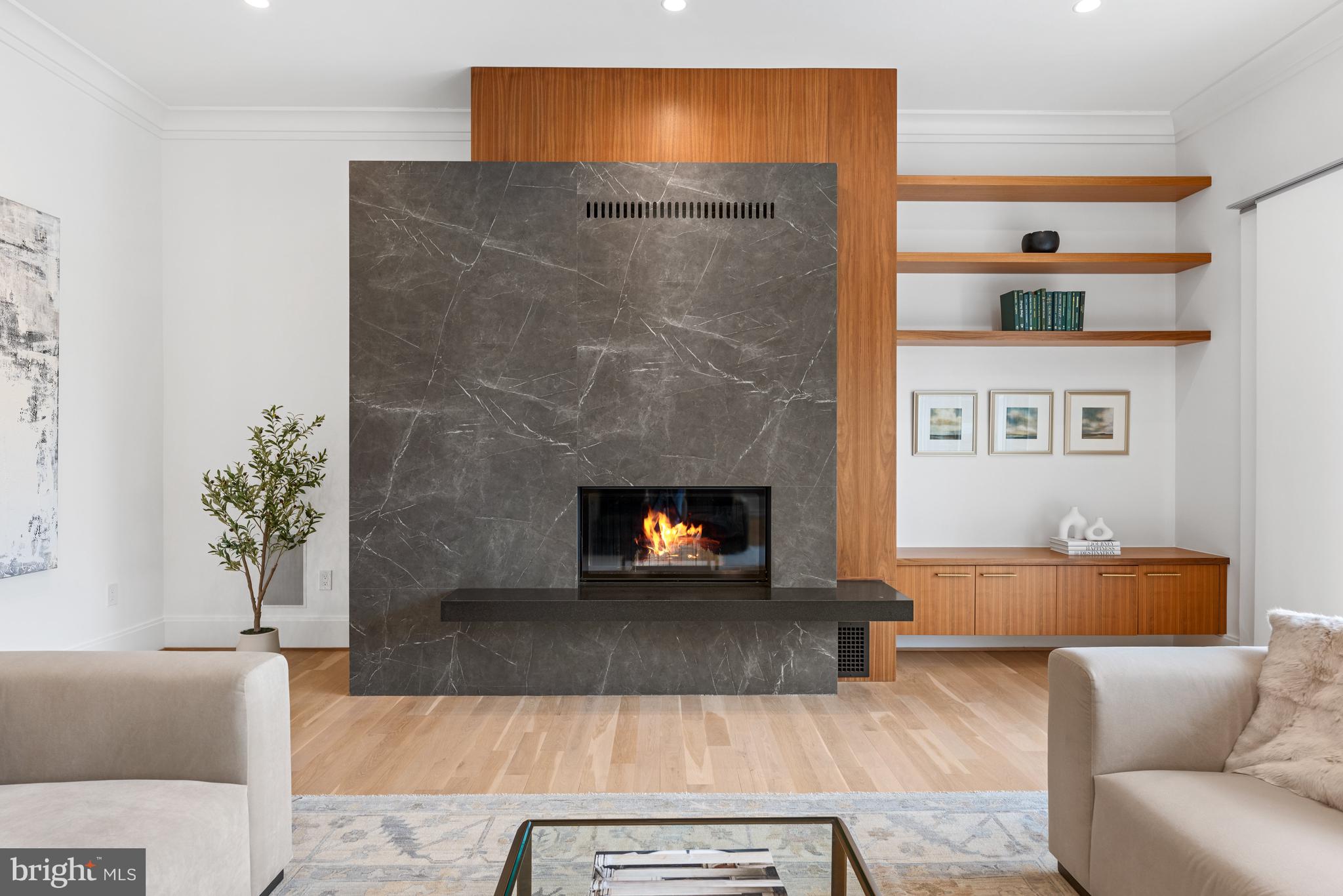 SALONA VILLAGE - Residential