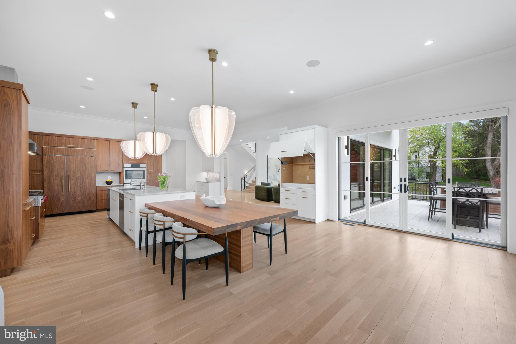 SALONA VILLAGE - Residential