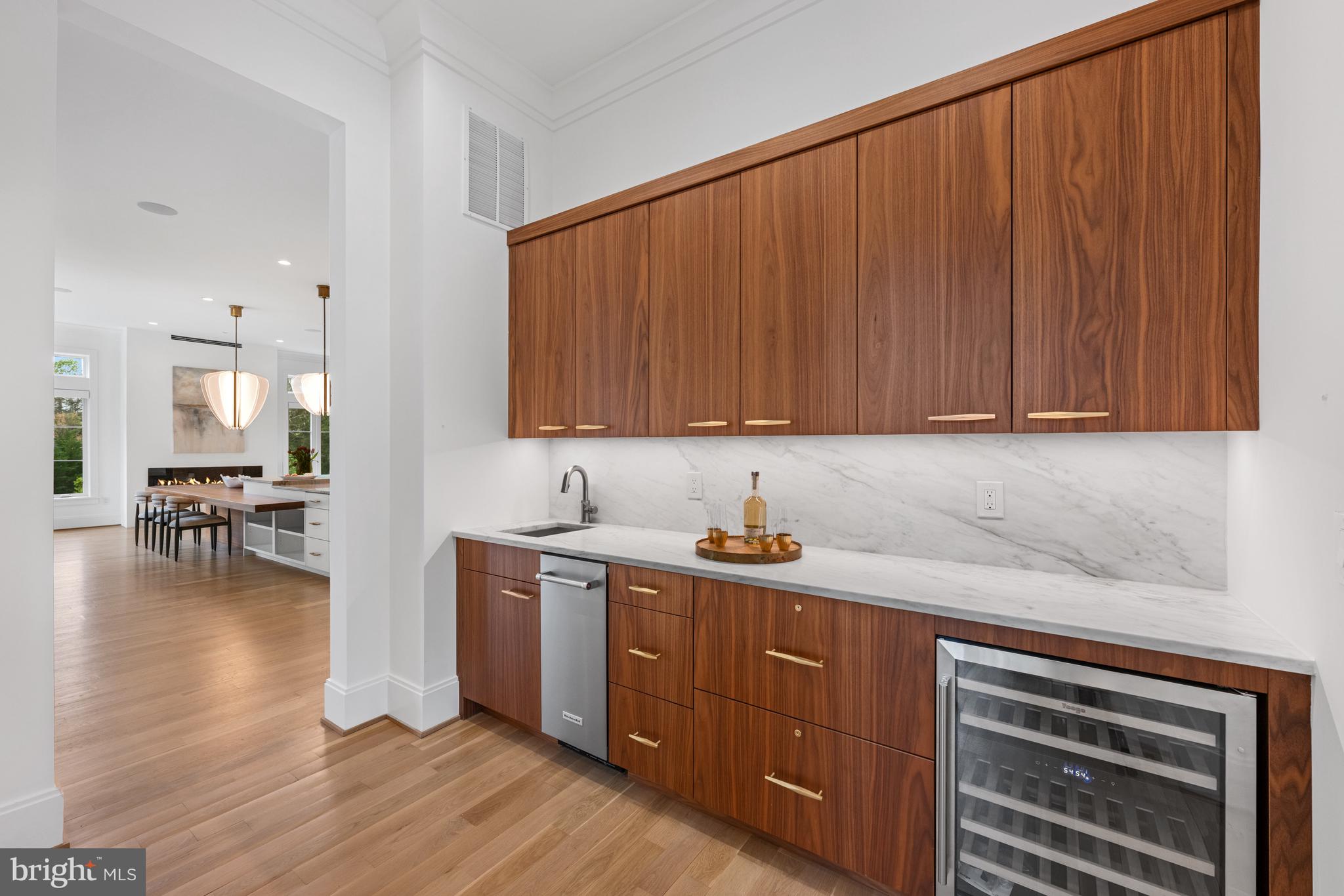 SALONA VILLAGE - Residential