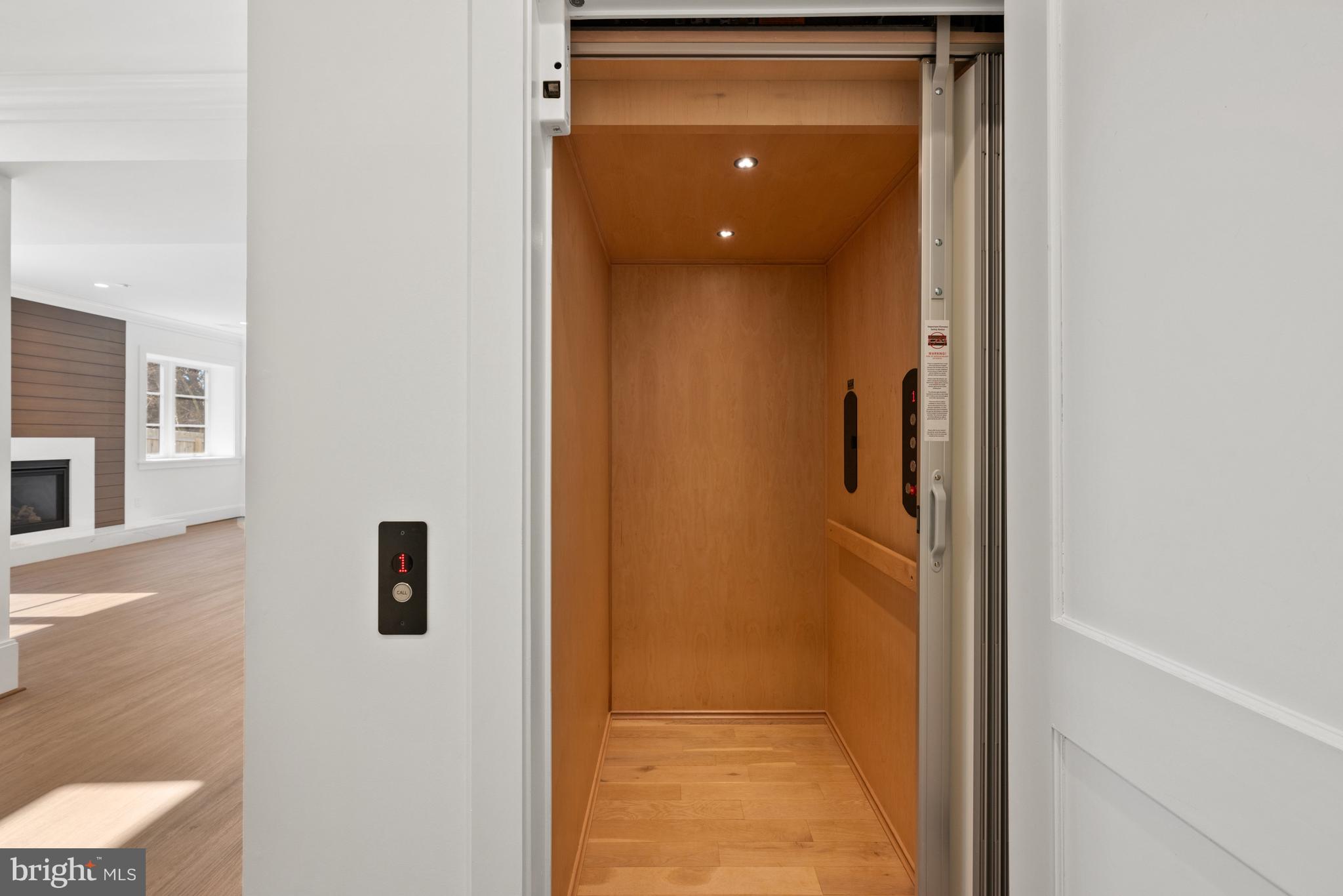 SALONA VILLAGE - Residential