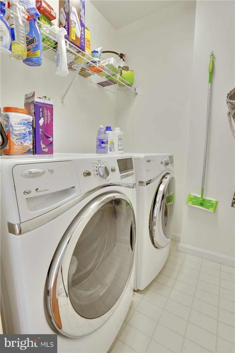 POTOMAC LAKES - Residential