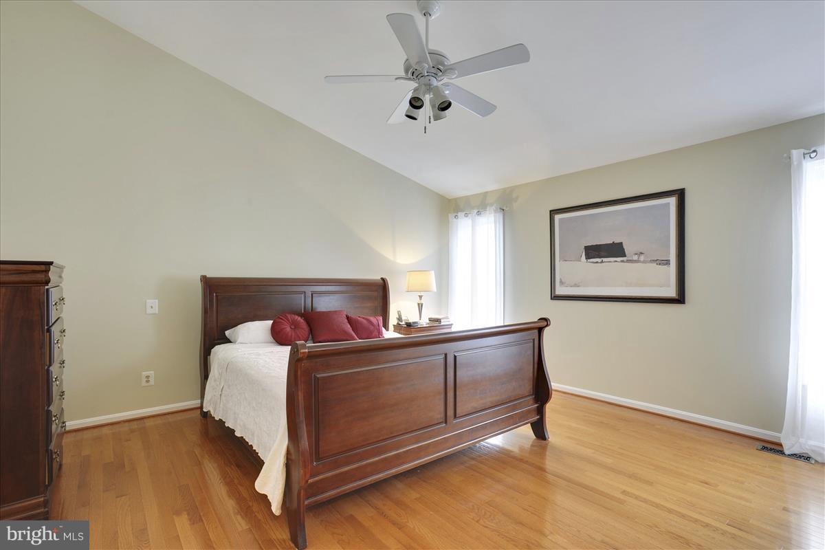 POTOMAC LAKES - Residential