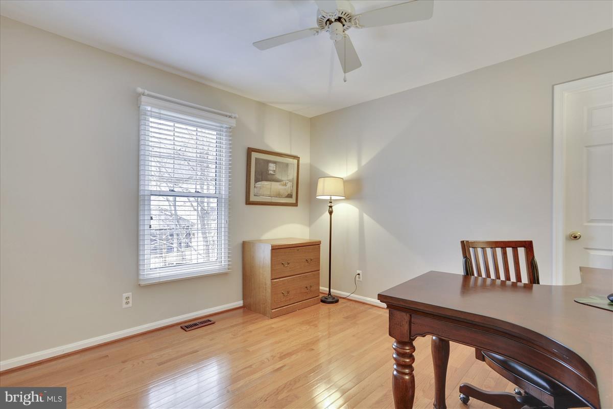 POTOMAC LAKES - Residential