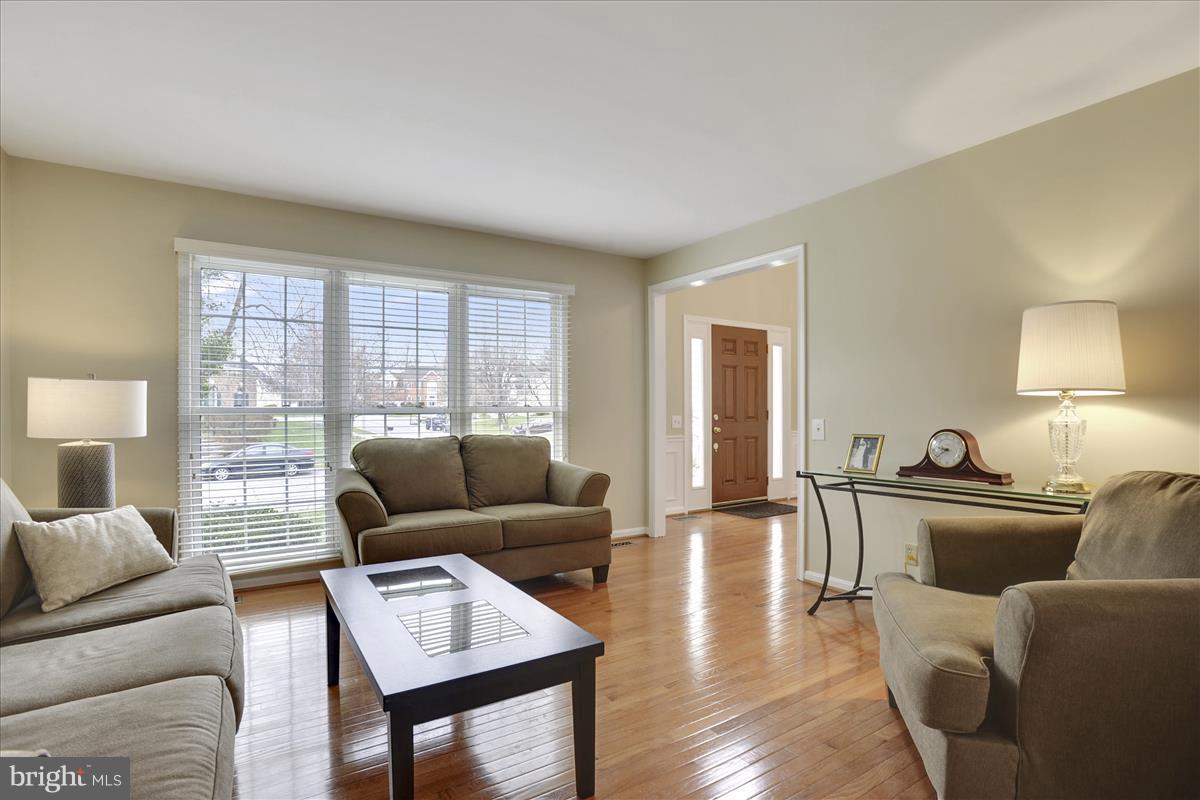 POTOMAC LAKES - Residential