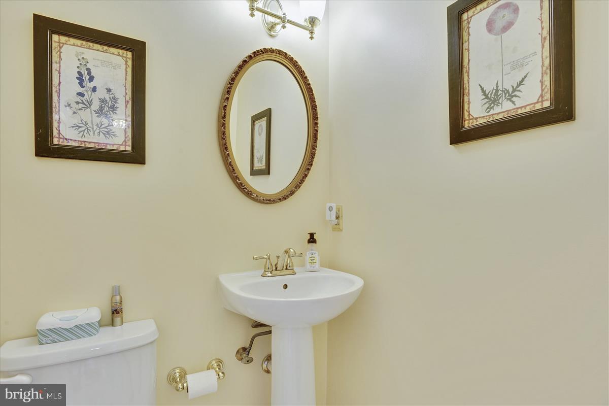 POTOMAC LAKES - Residential