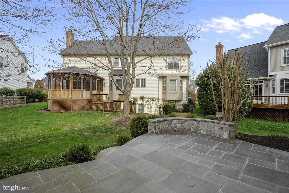 POTOMAC LAKES - Residential