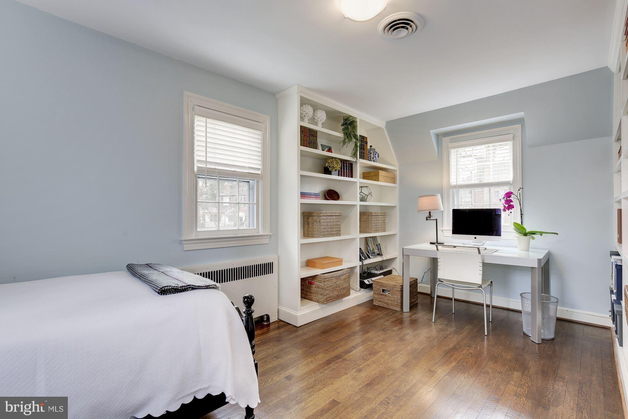 CHEVY CHASE - Residential