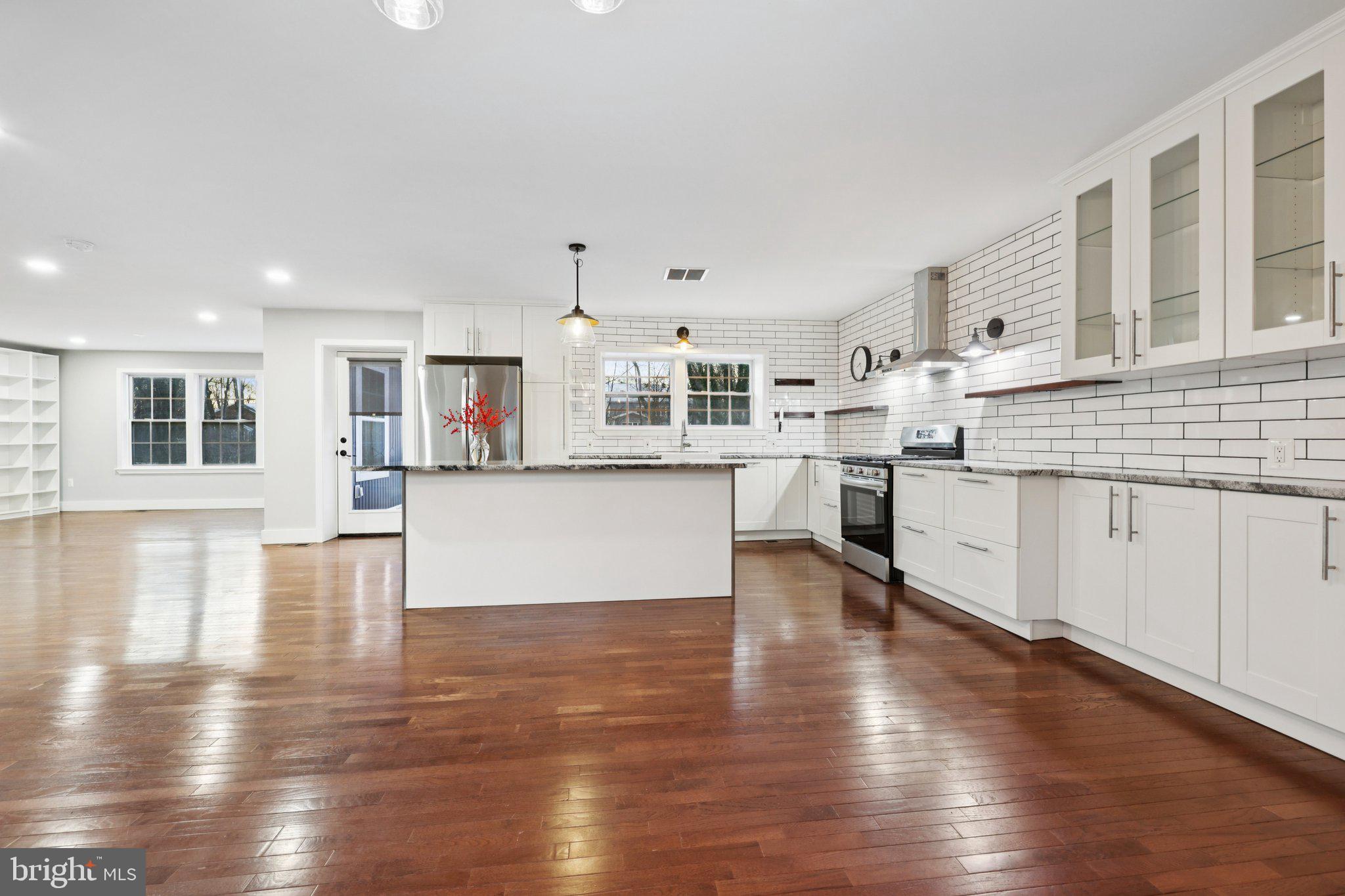 MUNSON HILL - Residential