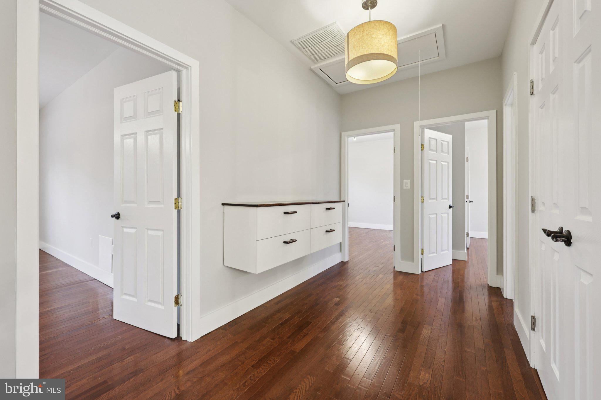 MUNSON HILL - Residential