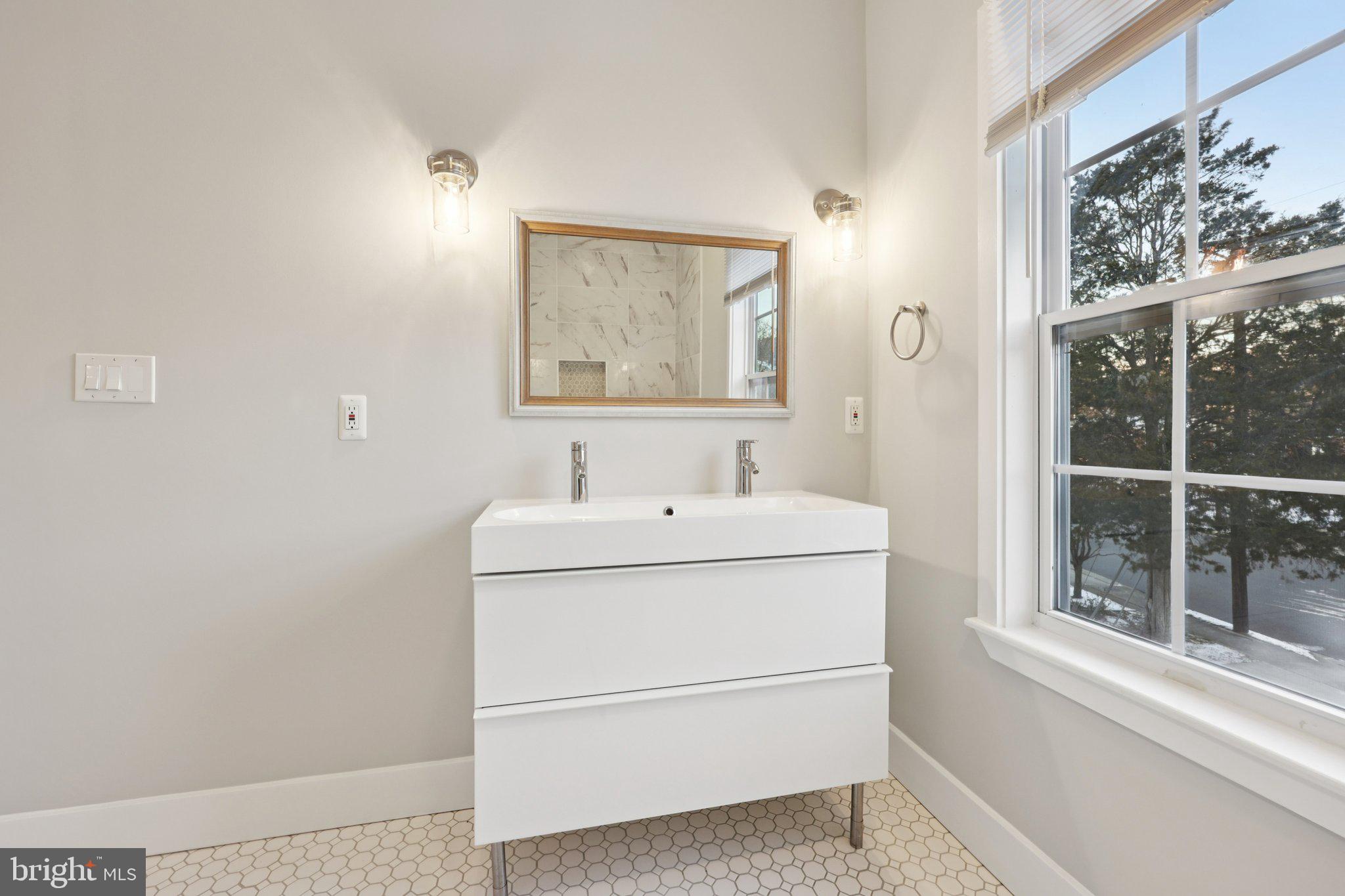 MUNSON HILL - Residential