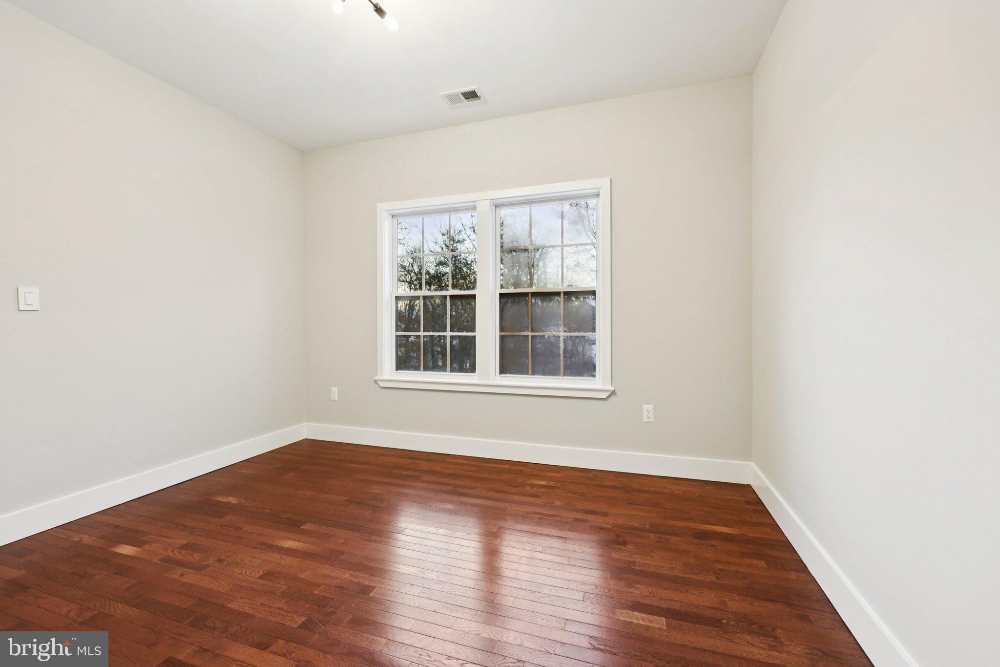 MUNSON HILL - Residential