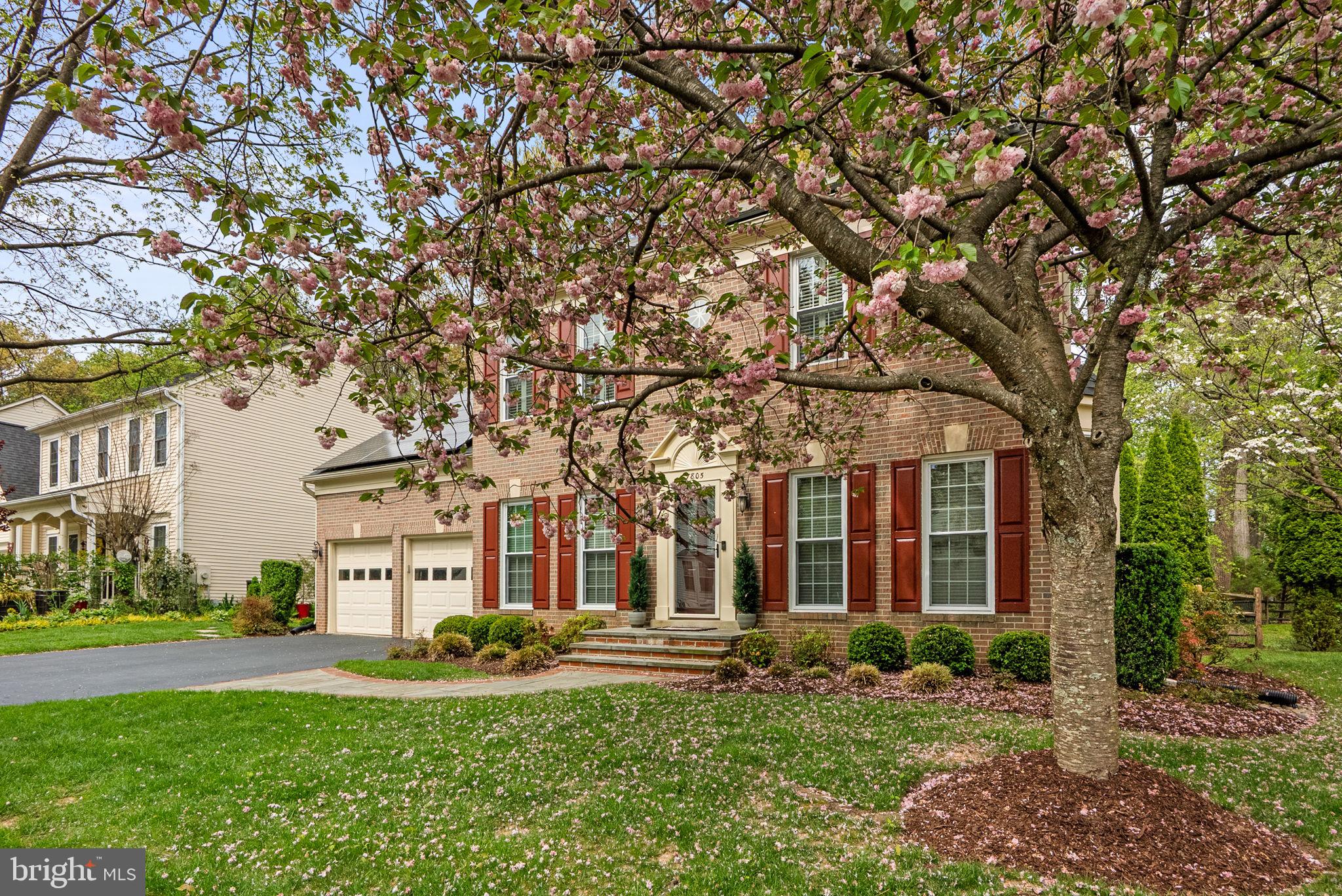 7805 HERITAGE FARM DRIVE