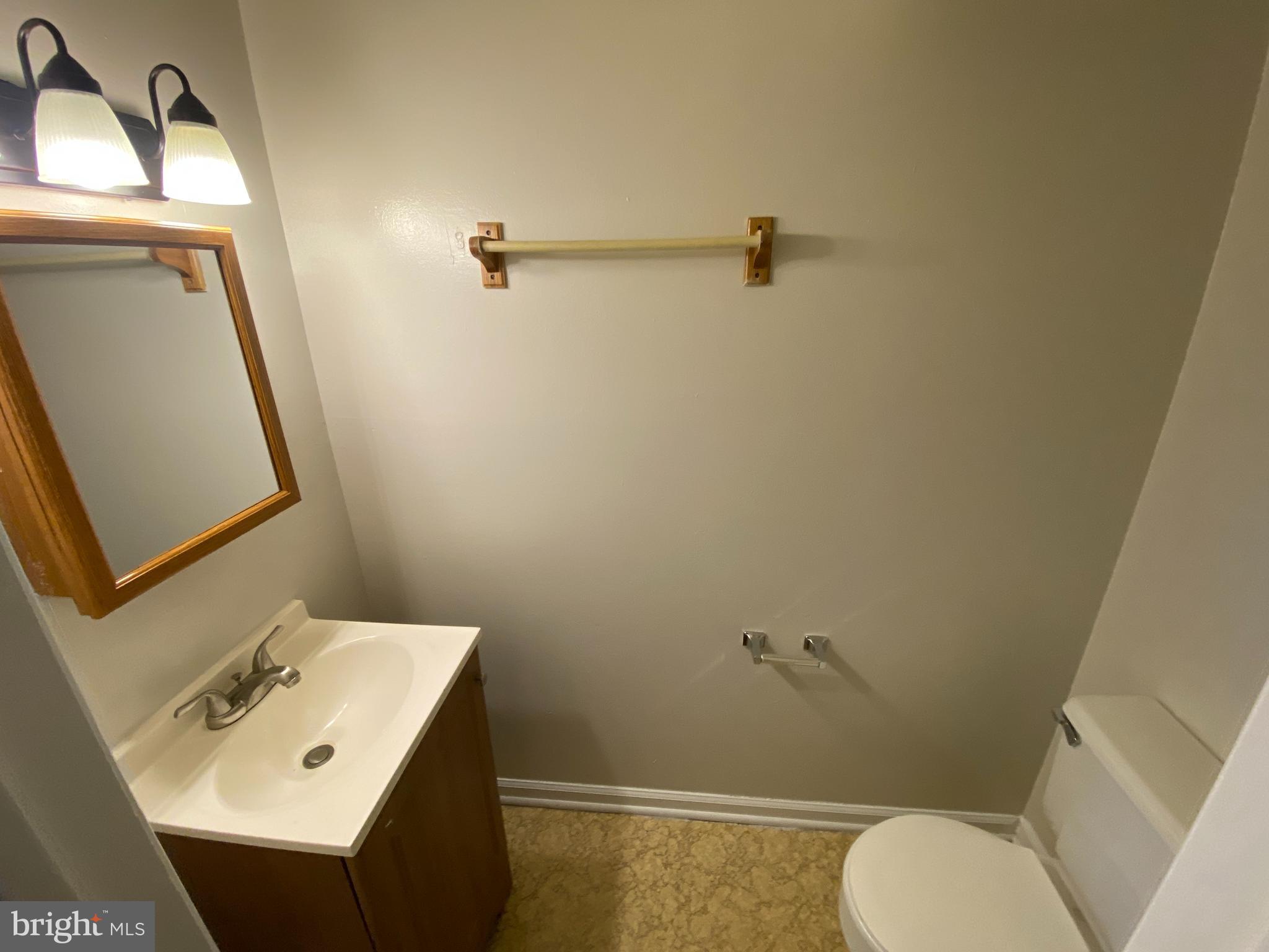 OLDE GREENWICH - Residential Lease