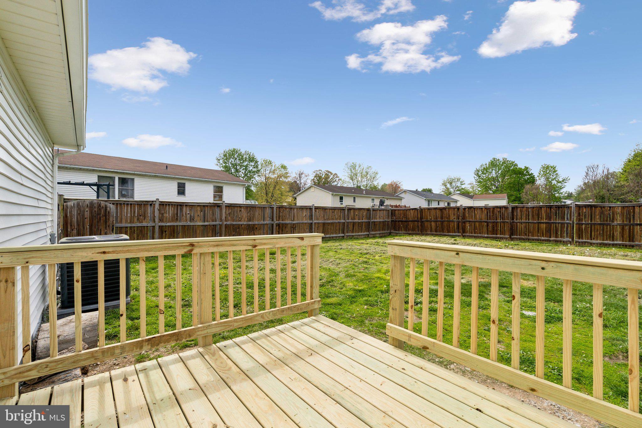 LAKEWOOD MANOR - Residential