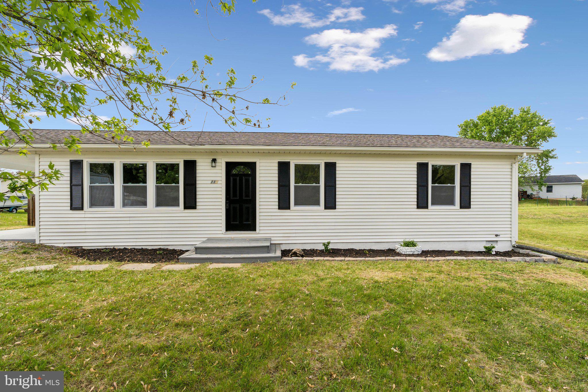 LAKEWOOD MANOR - Residential