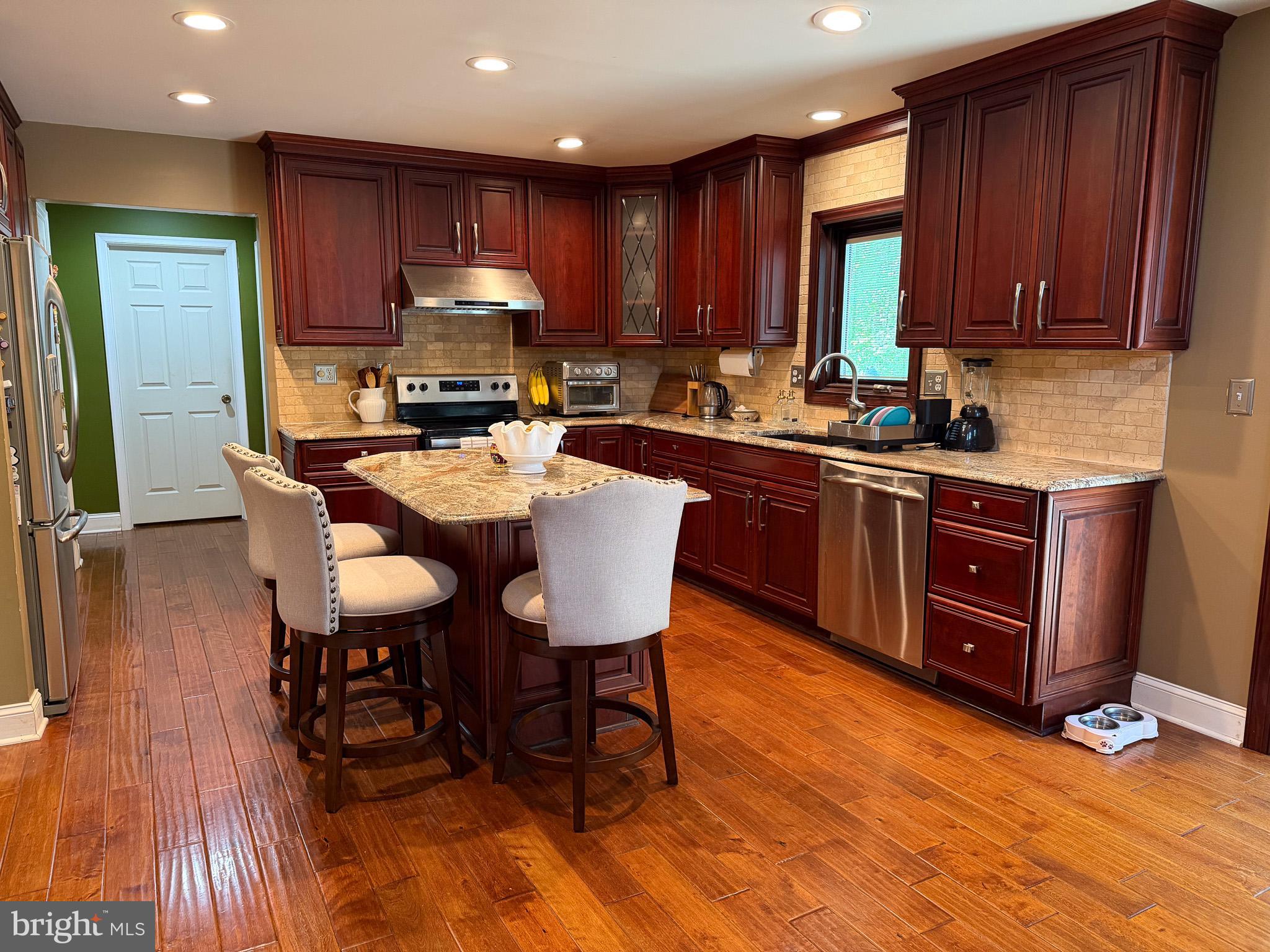 13 WHIRLAWAY DRIVE