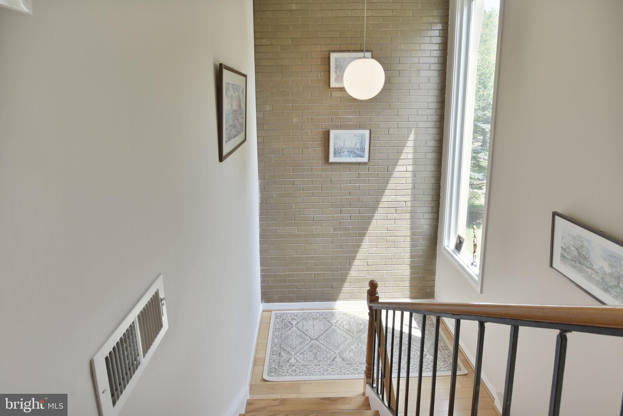 POOKS HILL - Residential