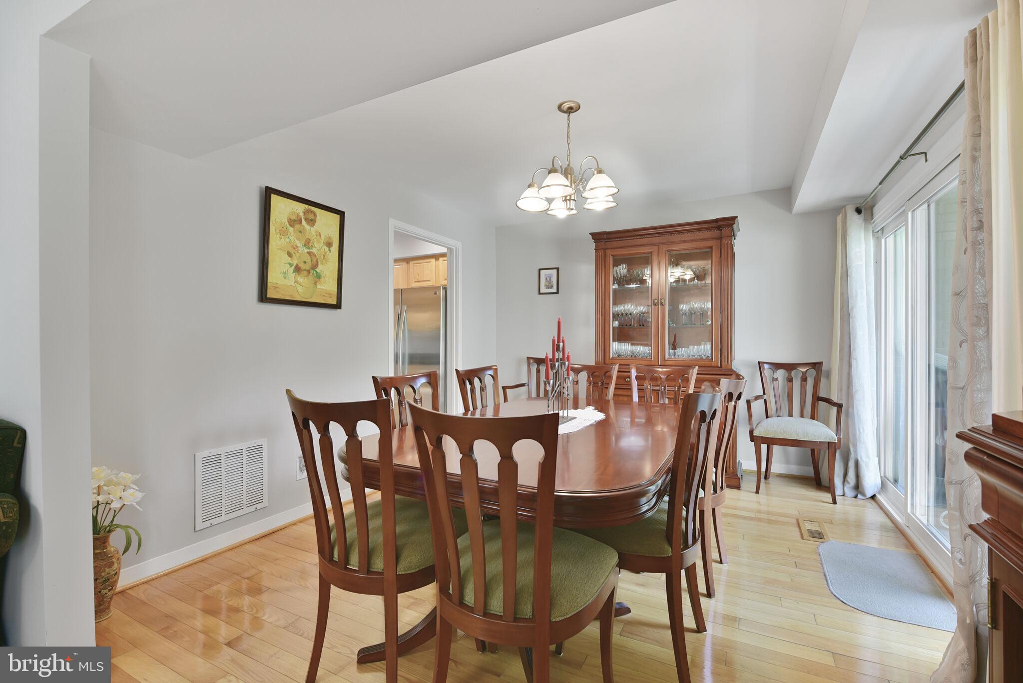 POOKS HILL - Residential