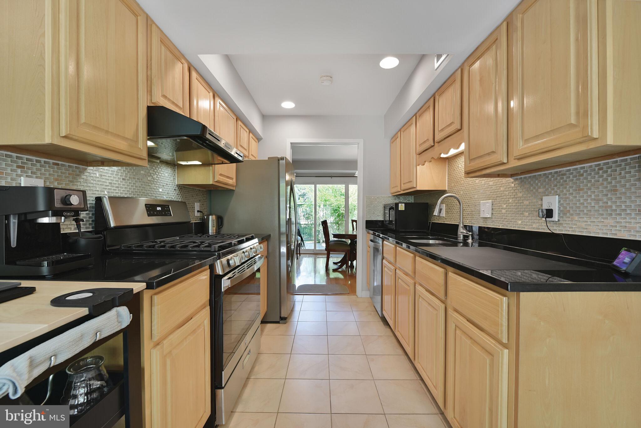 POOKS HILL - Residential