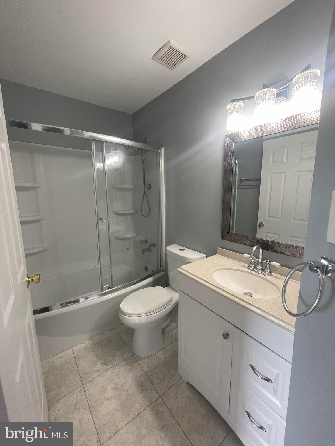 WATERFORD PLACE - Residential Lease