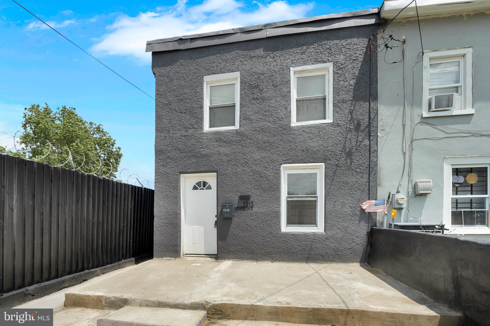 1313 ADAMS AVENUE
