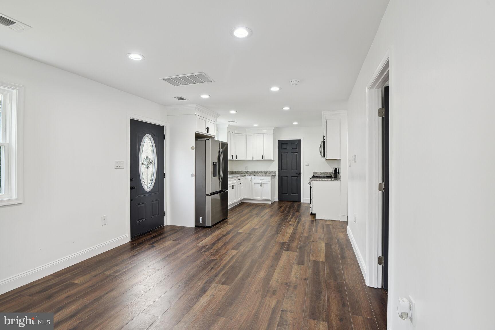 WEST LANHAM HILLS - Residential