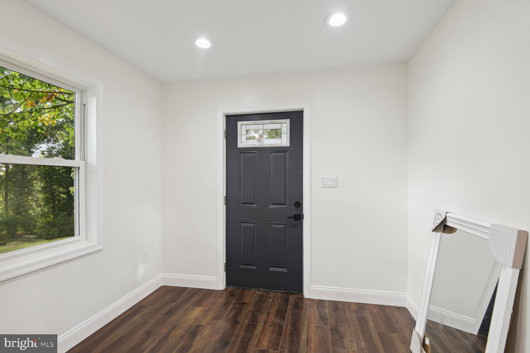 WEST LANHAM HILLS - Residential